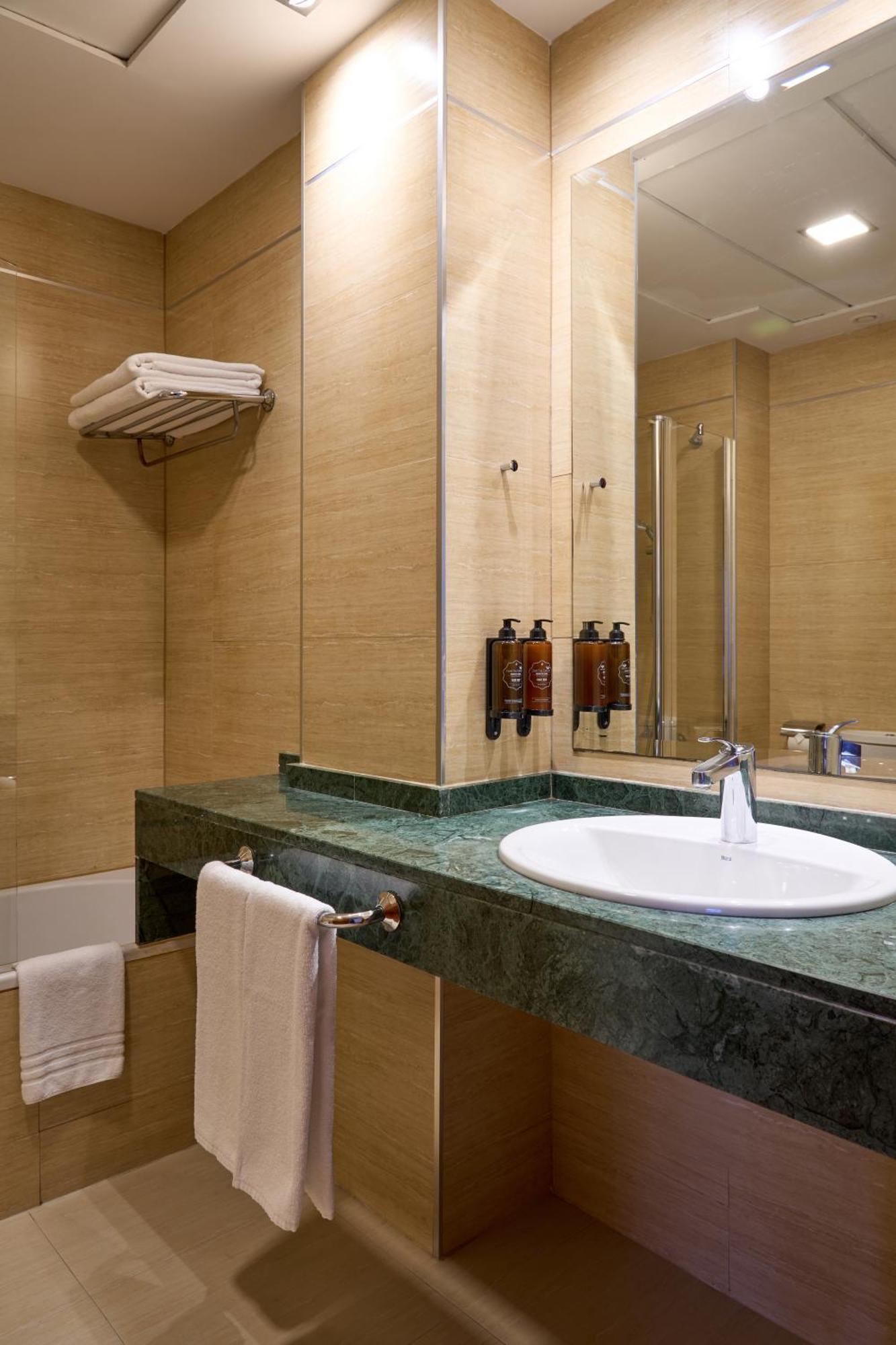 Hotel Senator 4*